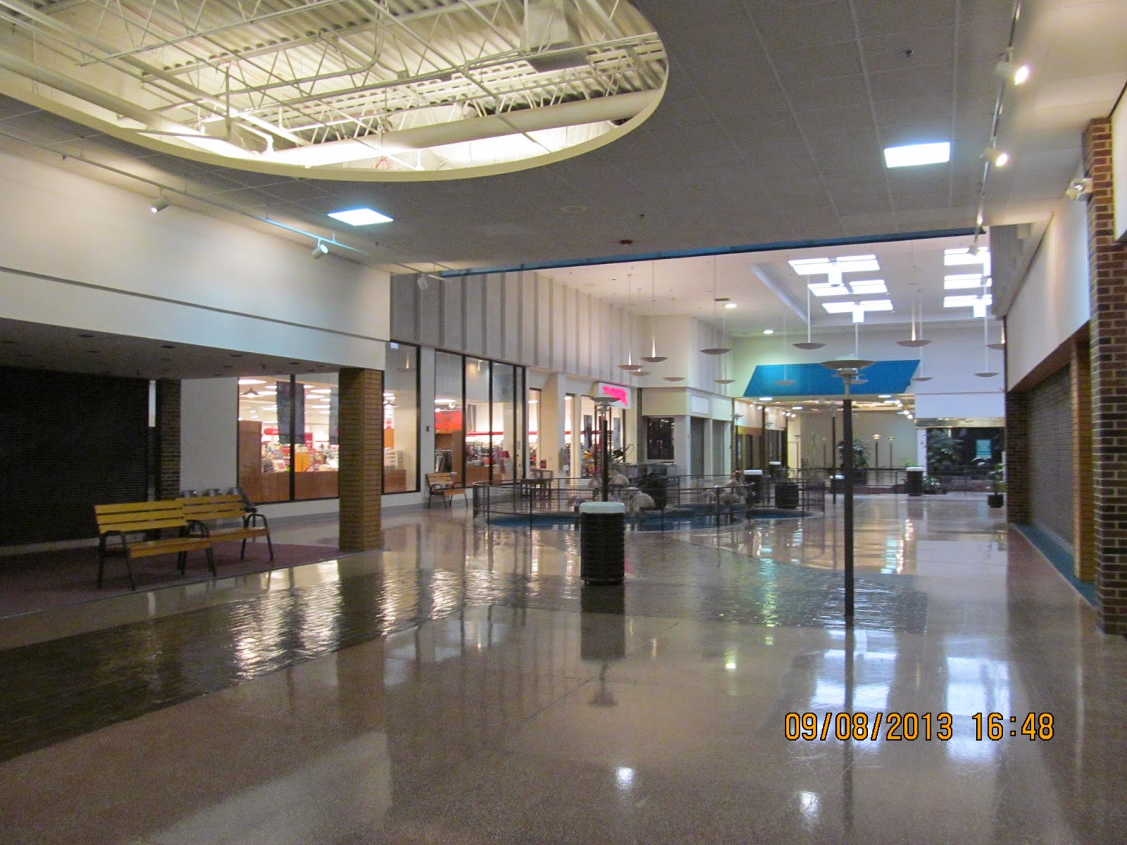 Trip to the Mall Deerbrook Mall (Deerfield, IL)