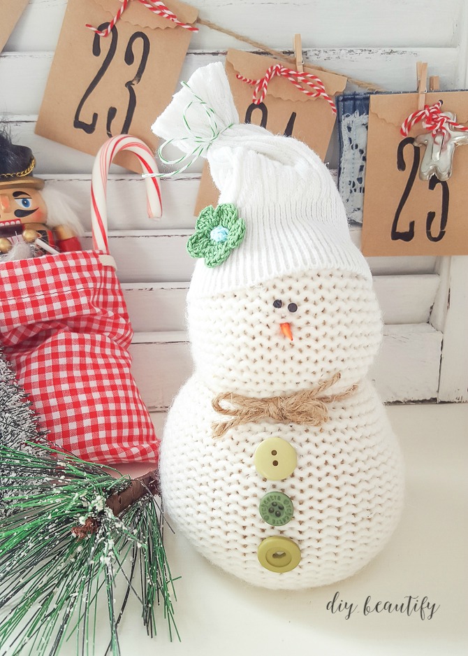 Secrets for a Budget Handmade Christmas Home (and a Blog Hop)  DIY