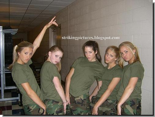Military Women In Uniform 42