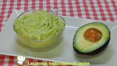 Receta fácil y rápida de alioli de aguacate