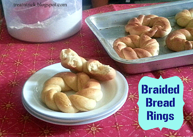 Braided Bread Rings Recipe @ treatntrick.blogspot.com