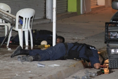 The Cartel War: Three Policemen Are Killed in Sinaloa While Having Dinner