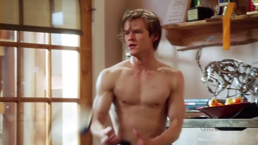 Alexis_Superfan's Shirtless Male Celebs: Lucas Till shirtless in