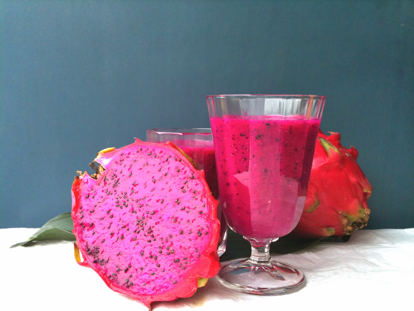 Passionately Raw! : Red Dragon Fruit Smoothie