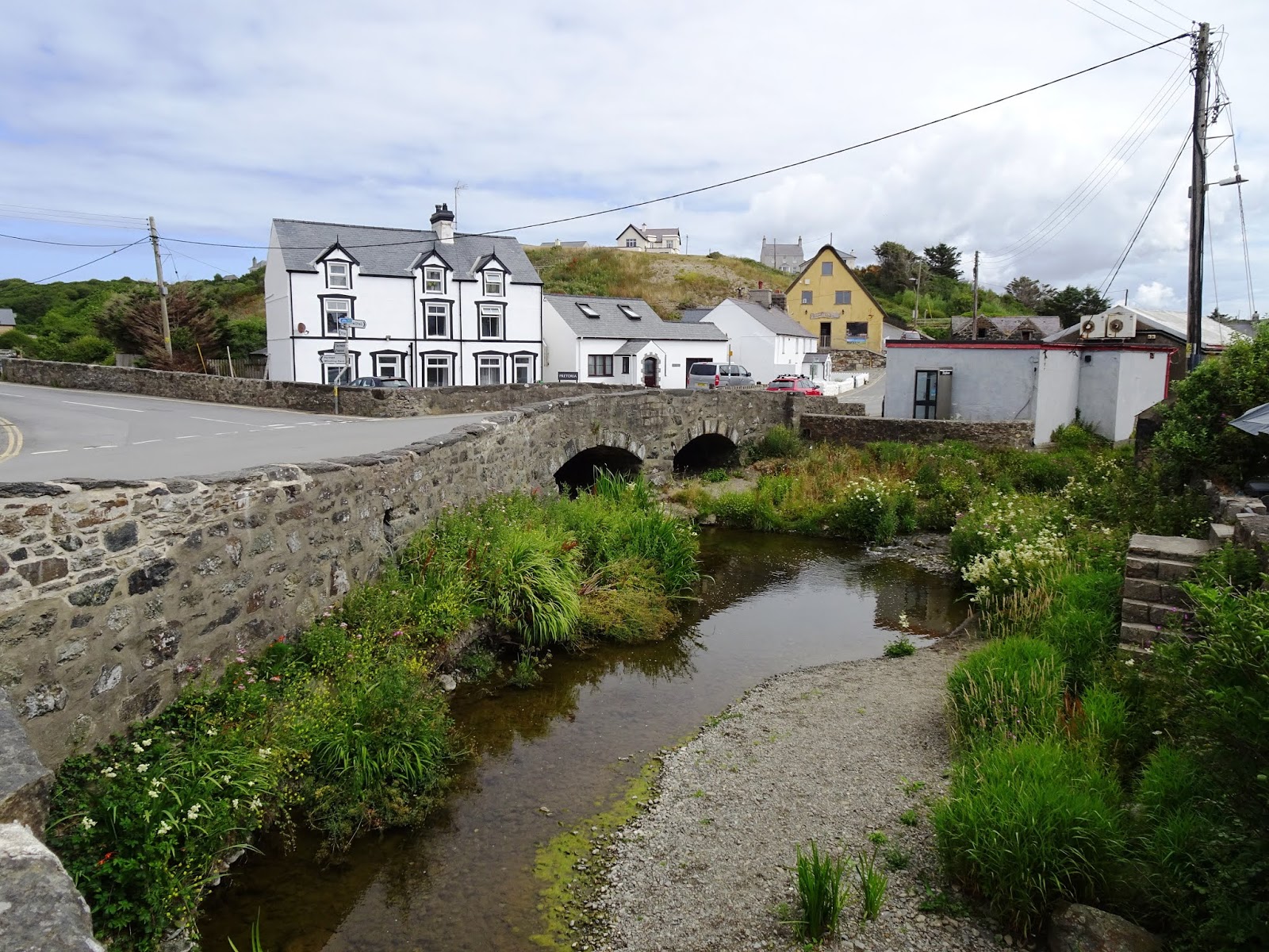 A Random Traveller CilyBont, Llanrug, Gwynned