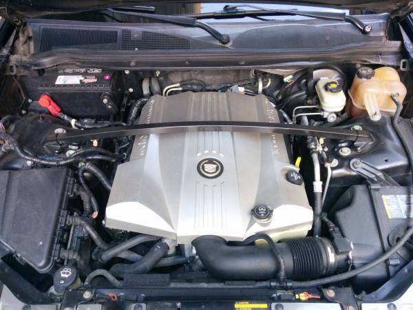 2005 Cadillac SRX Crossover - 4x4 Cars