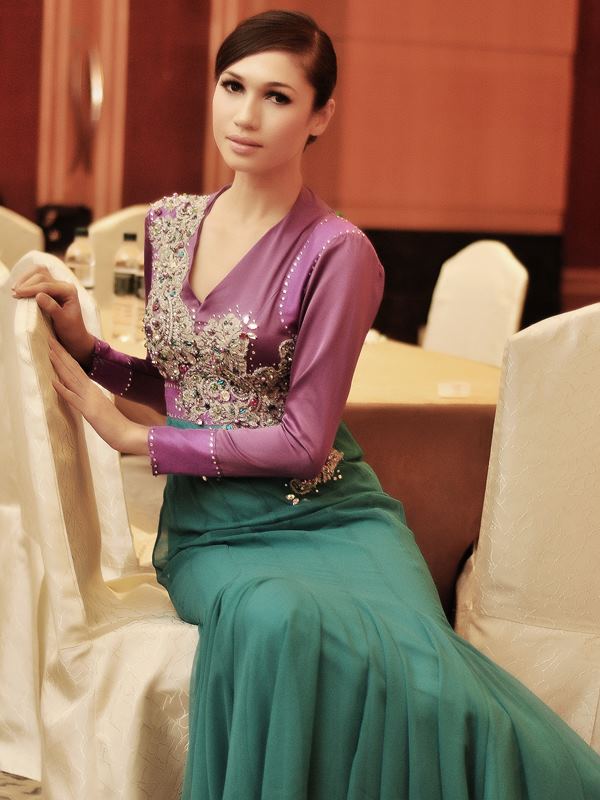 Nazreen Idris Malaysia S Fashion Designer Masif 2011 Ethnic Elegance Collection By Nazreen Idris