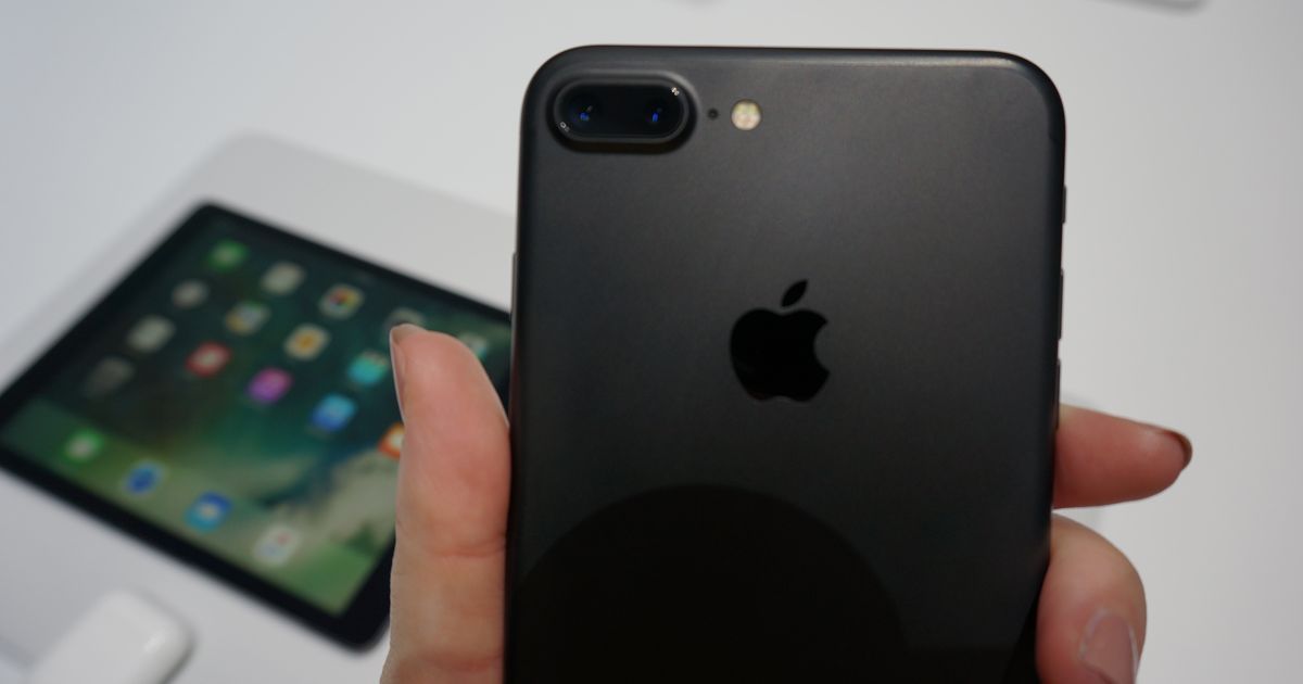 unhide photos and videos on iphone 7