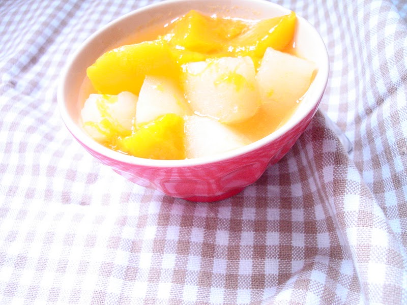 Gingerize the Lotus! Compote mangue, poire et gingembre.