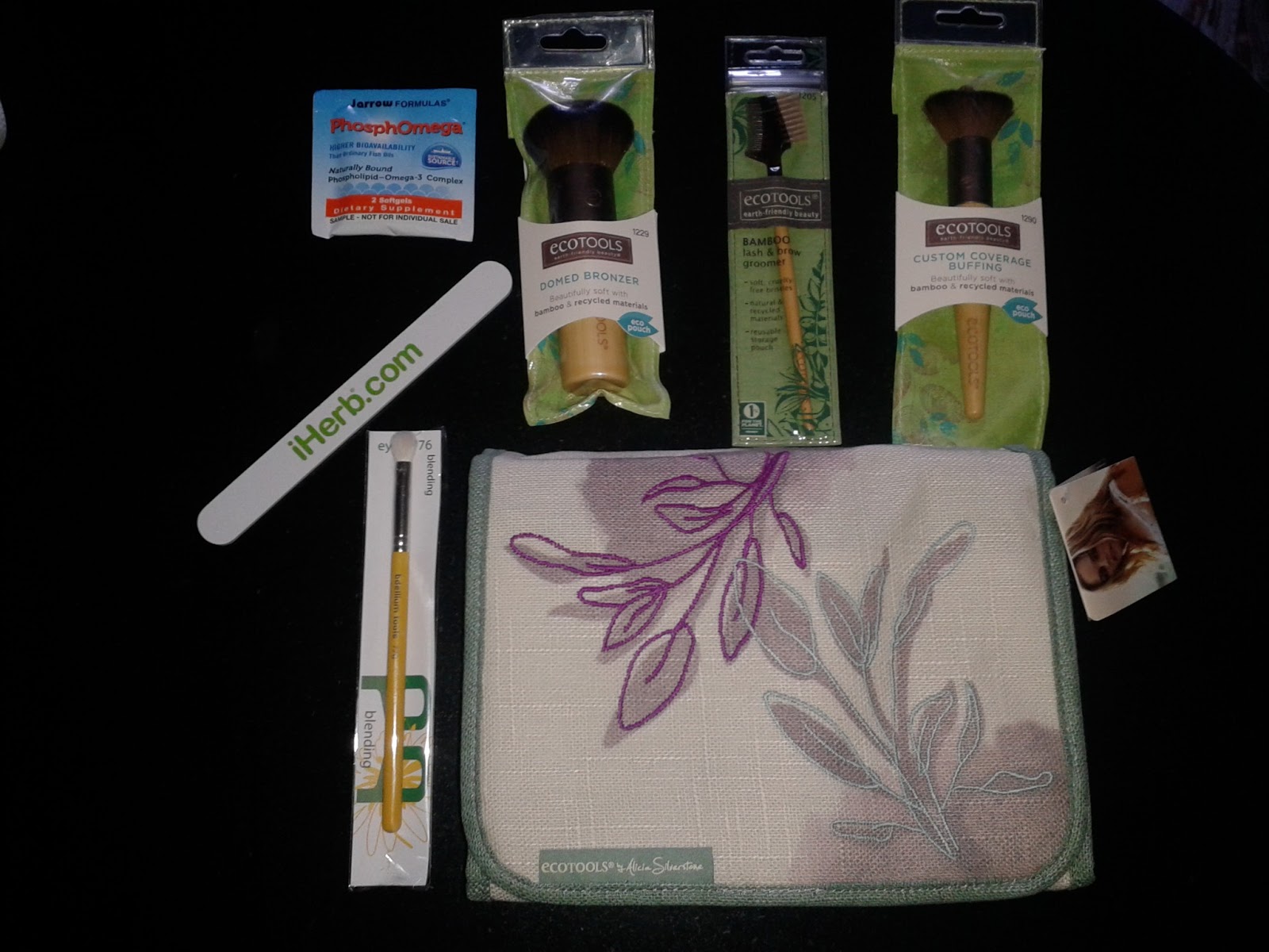 p a r i m p a m p ù ! Genuine Ecotools Brushes Review / Pennelli