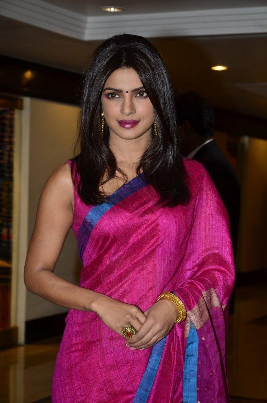 Priyanka Chopra Hot Stills At Awards Function In Pink Saree
