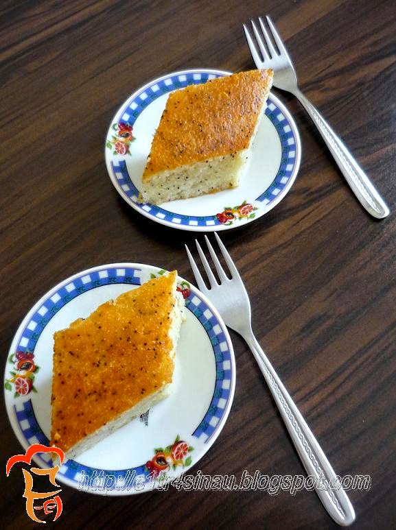 Turkish Poppy Seeds Semolina Pudding / Revani | Çitra's Home Diary. #semolina #turkishdessert #resepmasakanturki #revani #dessertrecipe