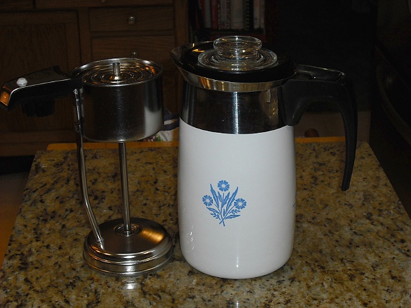 Corning Ware Blue Cornflower 10 Cup Electric Coffee Pot Maker  Percolator with Cord: Home & Kitchen
