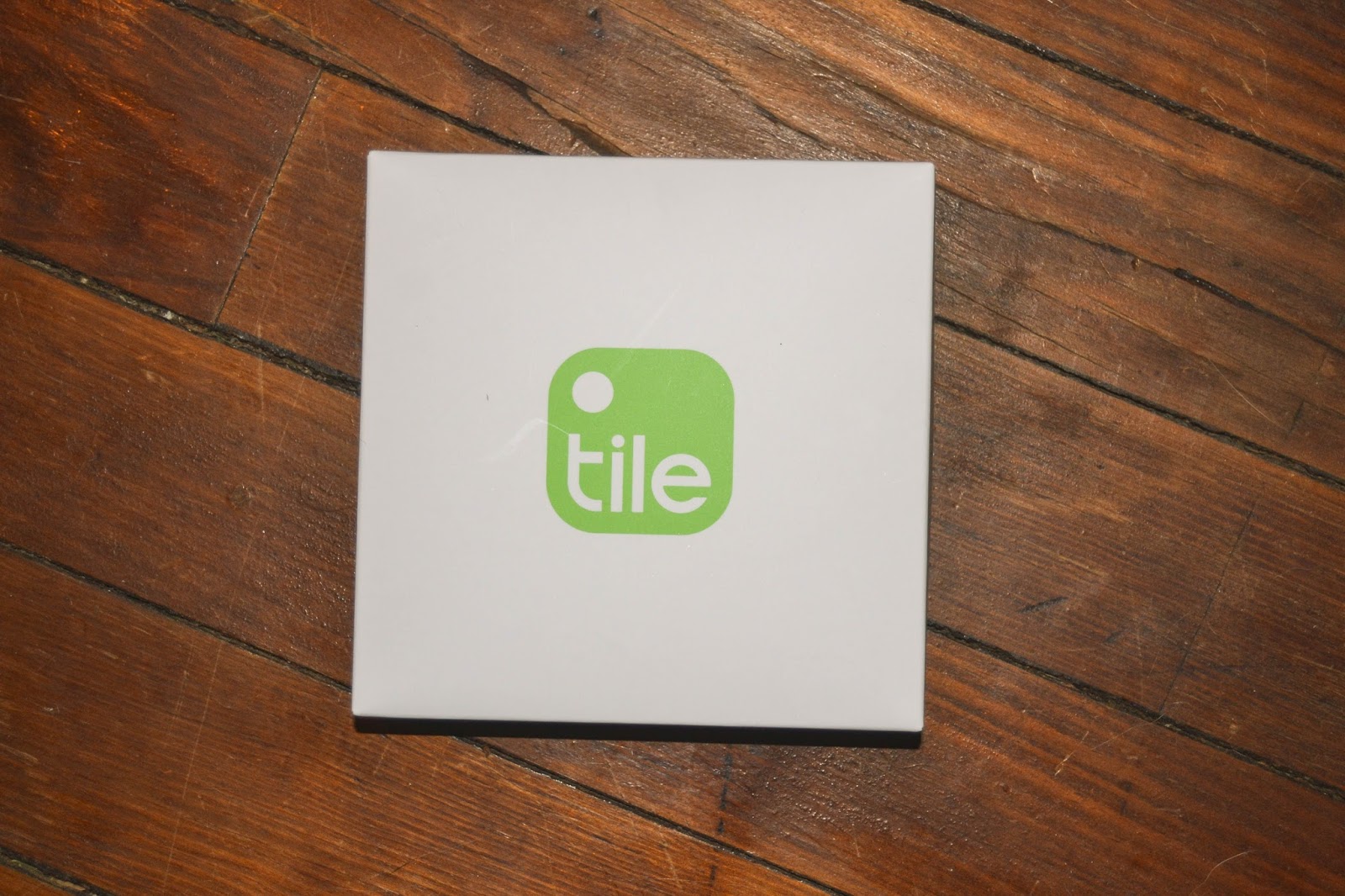 Try Tile Wireless Key Finder and Wallet Tracker Phone App Creative