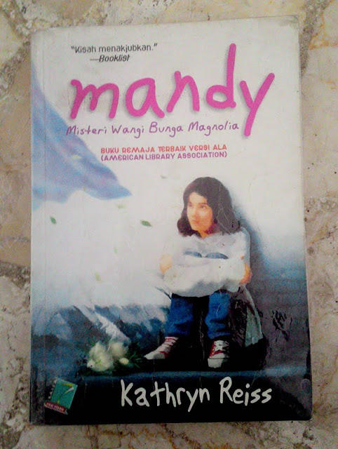 Mandy karya Kathyn Reis