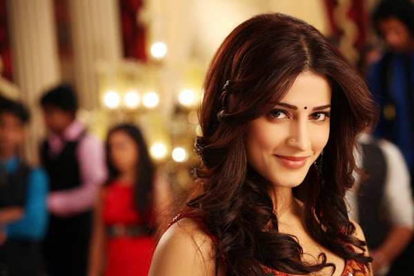 Shruthi Haasan Hot Photos