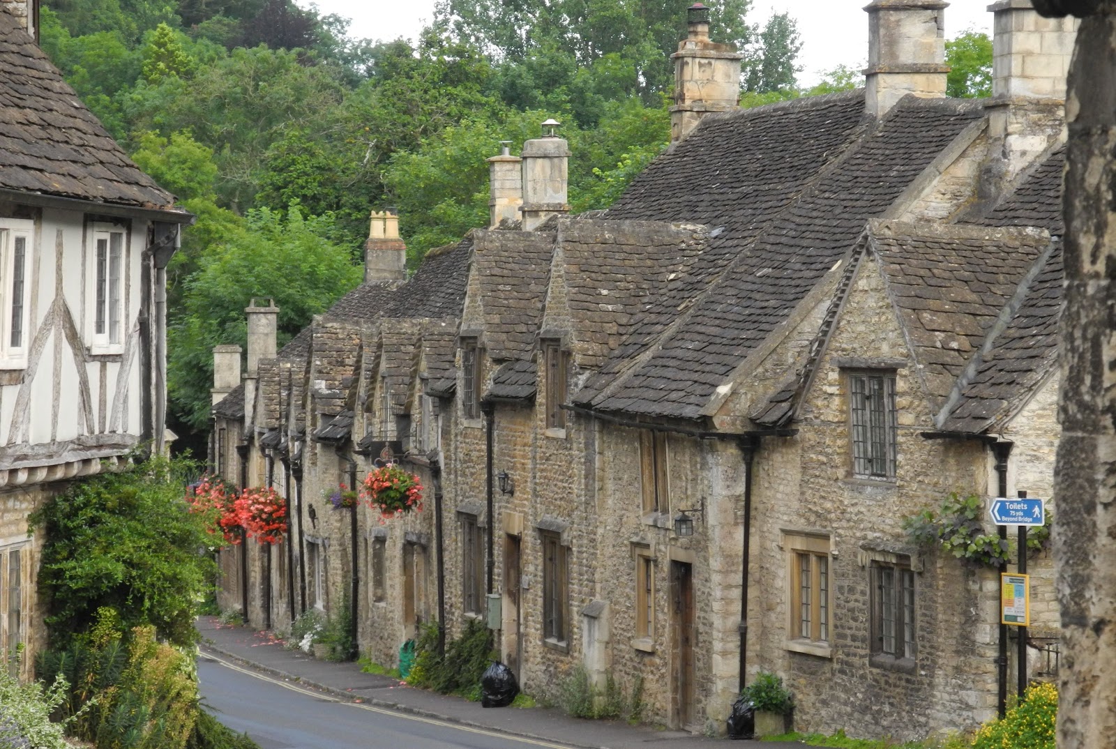 Castle Combe The Prettiest Village in England