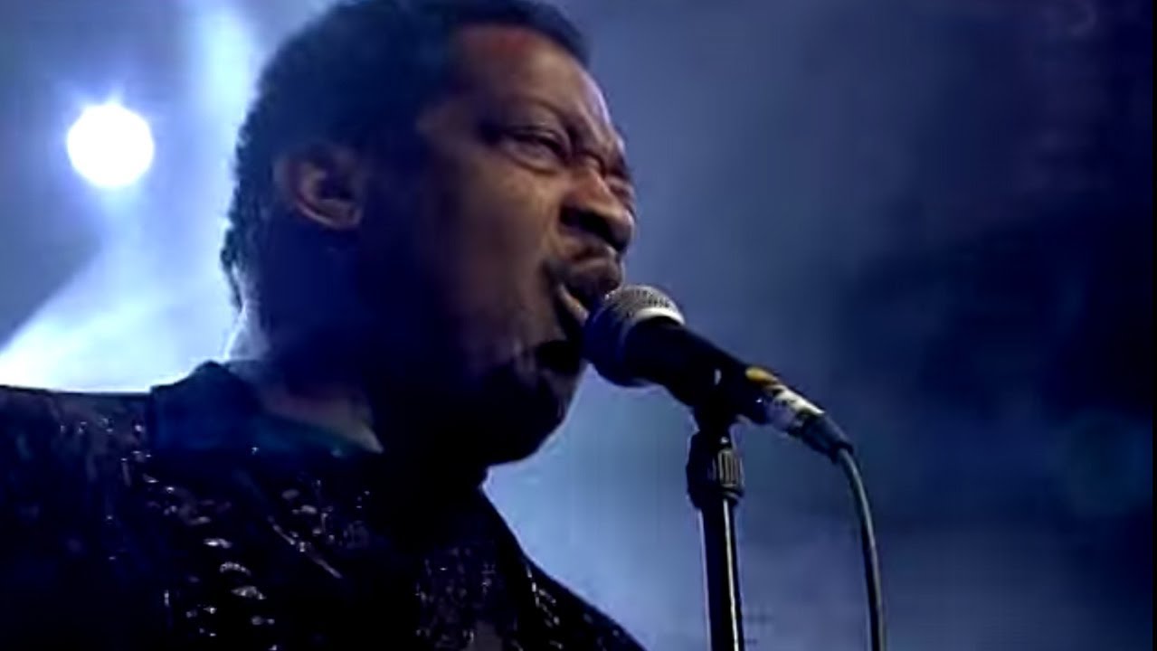 Watch Hells Kitchen: S13E05 Online - uwatchfreetv