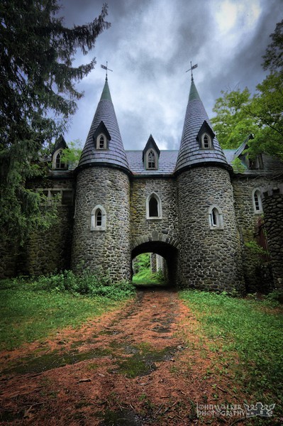 The Posting: Ravenloft Castle, Upstate New York.