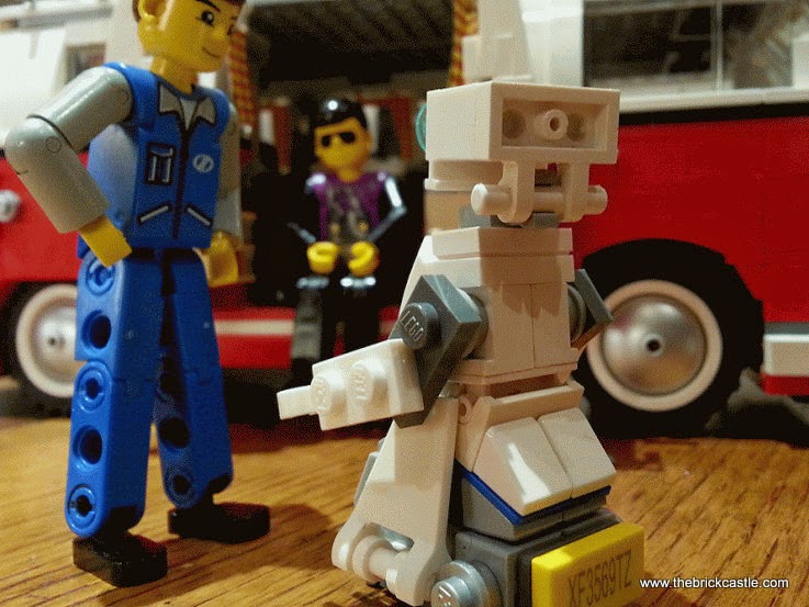 LEGO model Brian the Robot cofused.com 