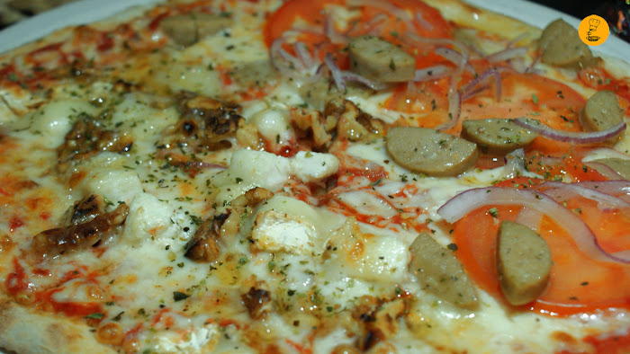 Pizza montesa y Baviera (9,85€) en Massart Pizzas Madrid