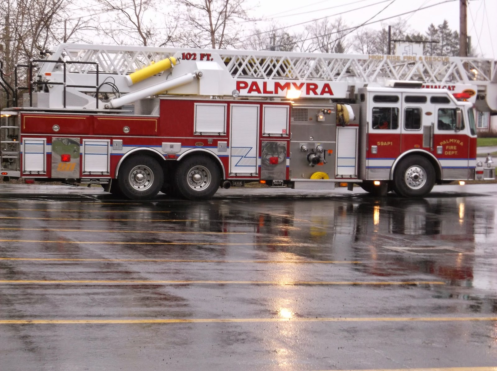 New York State of Mind: PALMYRA FIRE TRUCK TRIES TO GET ME!!