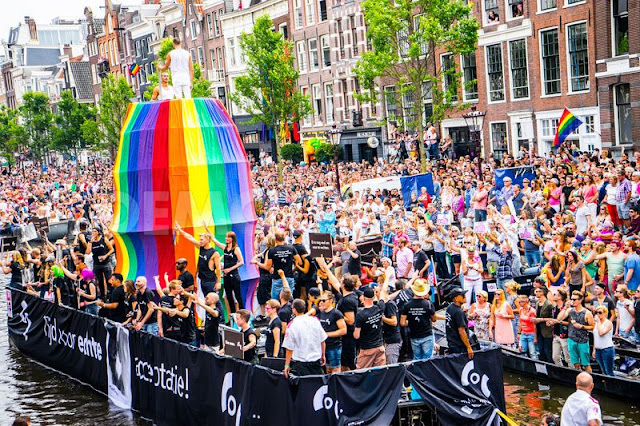All About Luv Past Present Future And More Marga Canal Parade Amsterdam Gay Pride