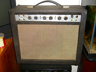 Craigslist Vintage Guitar Hunt: Airline 62-9013A on ebay for $329 BIN