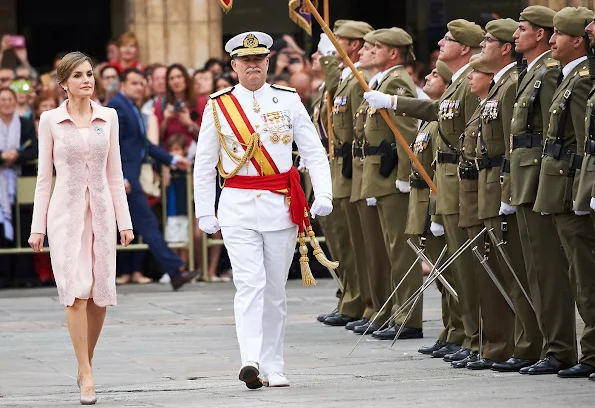 Queen Letizia of Spain attends the ceremony of the delivery of the Spanish National flag to the Specialties Regiment of Engineers number