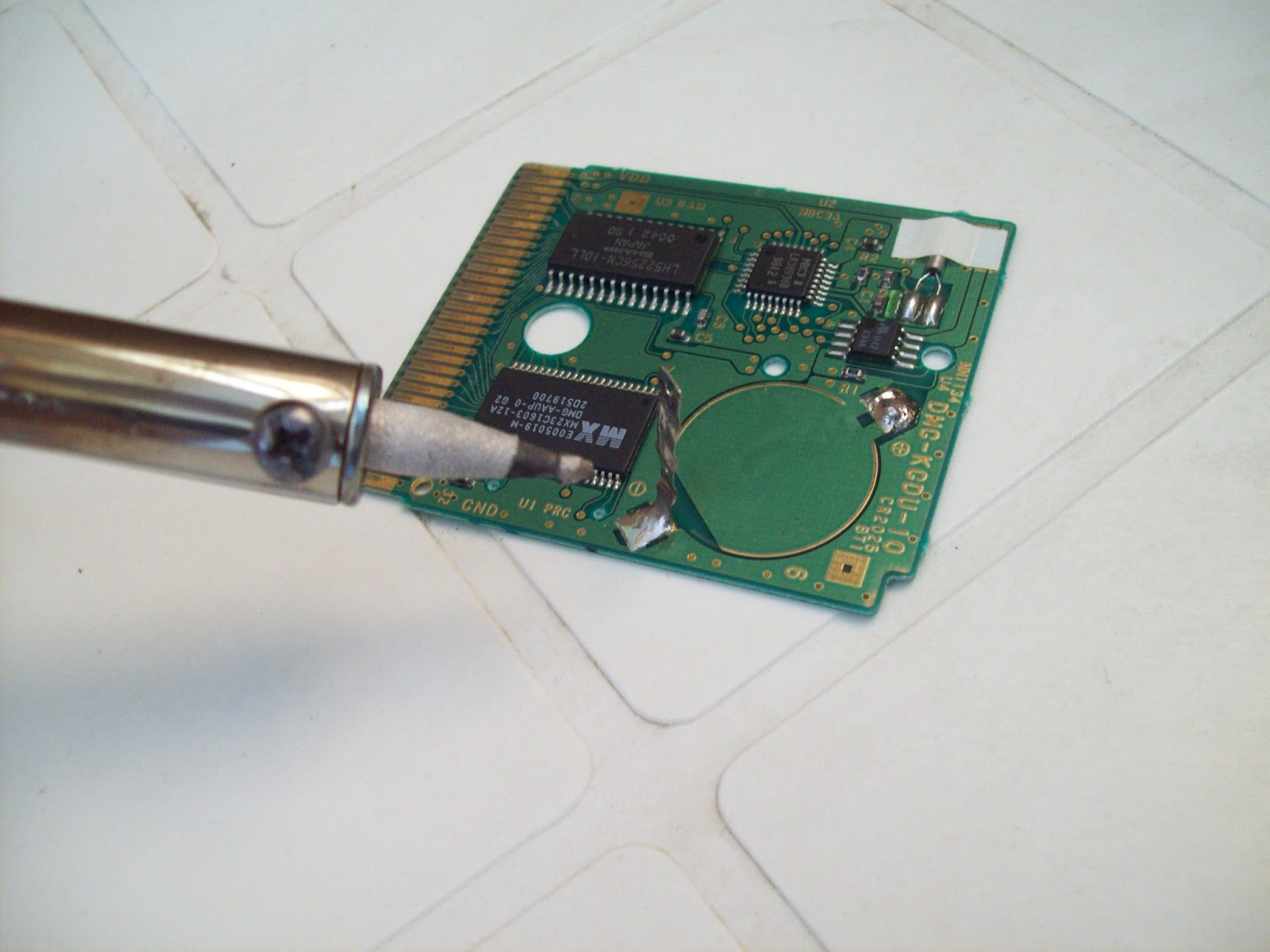 Kupo!1UP How To Change Dead Batteries on GameBoy Cartridges (With