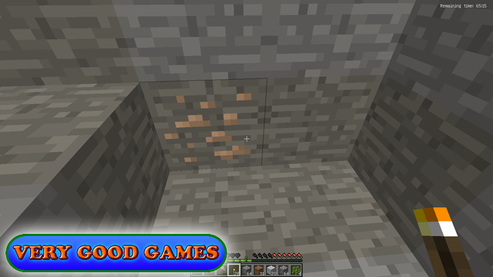 Minecraft game screenshot - a block of iron ore