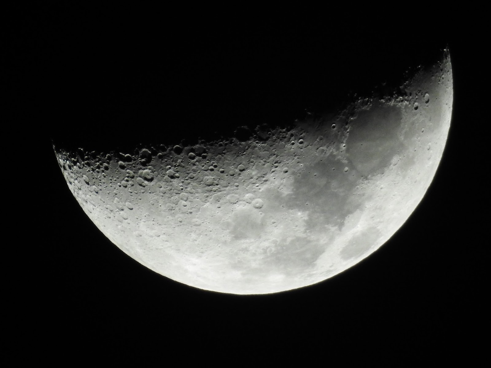 Nikon P900 Moon shots using built in filters