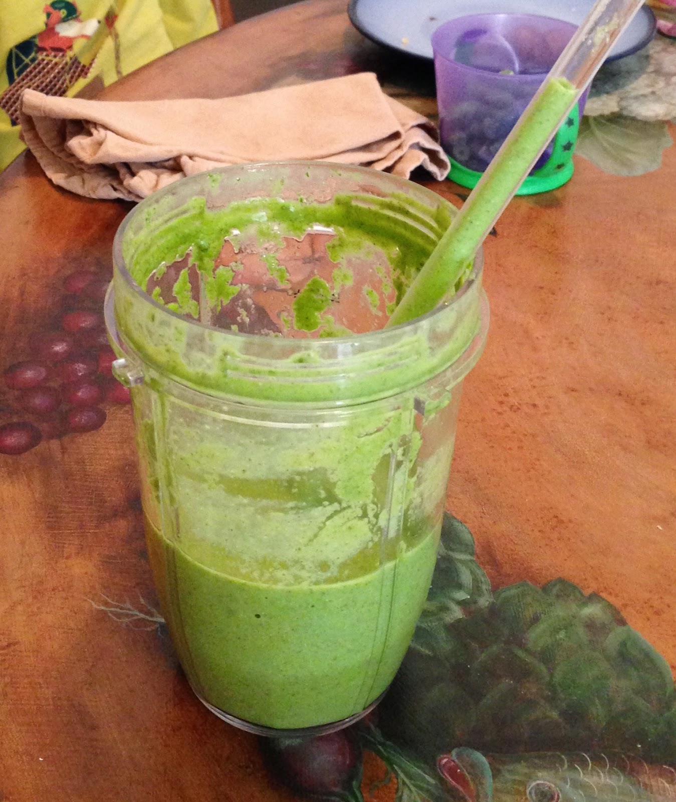 A New Day: Green Smoothie: Easiest Breakfast Ever! {Recipe}