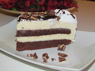 Tort cu crema de ciocolata alba si lapte condensat / Cake with white chocolate cream and condensed milk