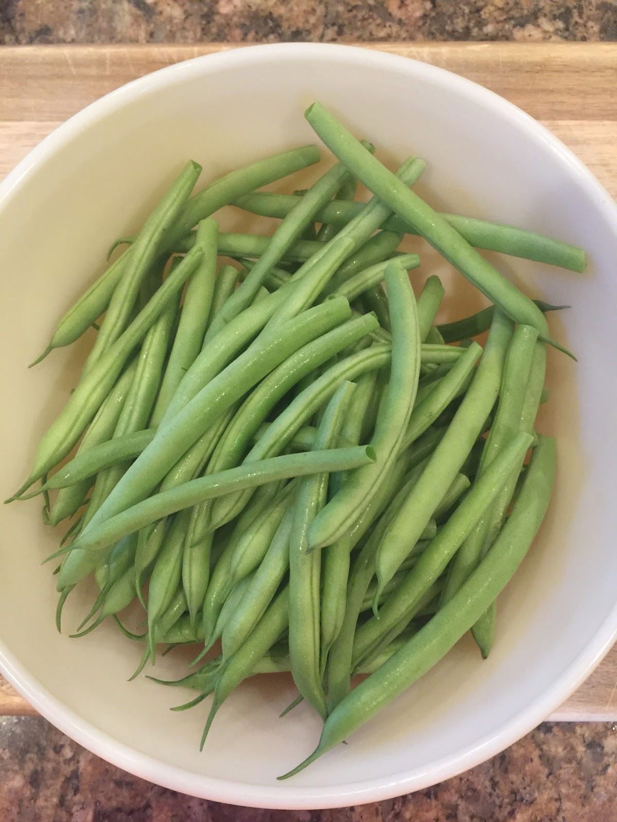 Little Magnolia Kitchen RED WINE VINEGAR AND GARLIC GREEN BEANS