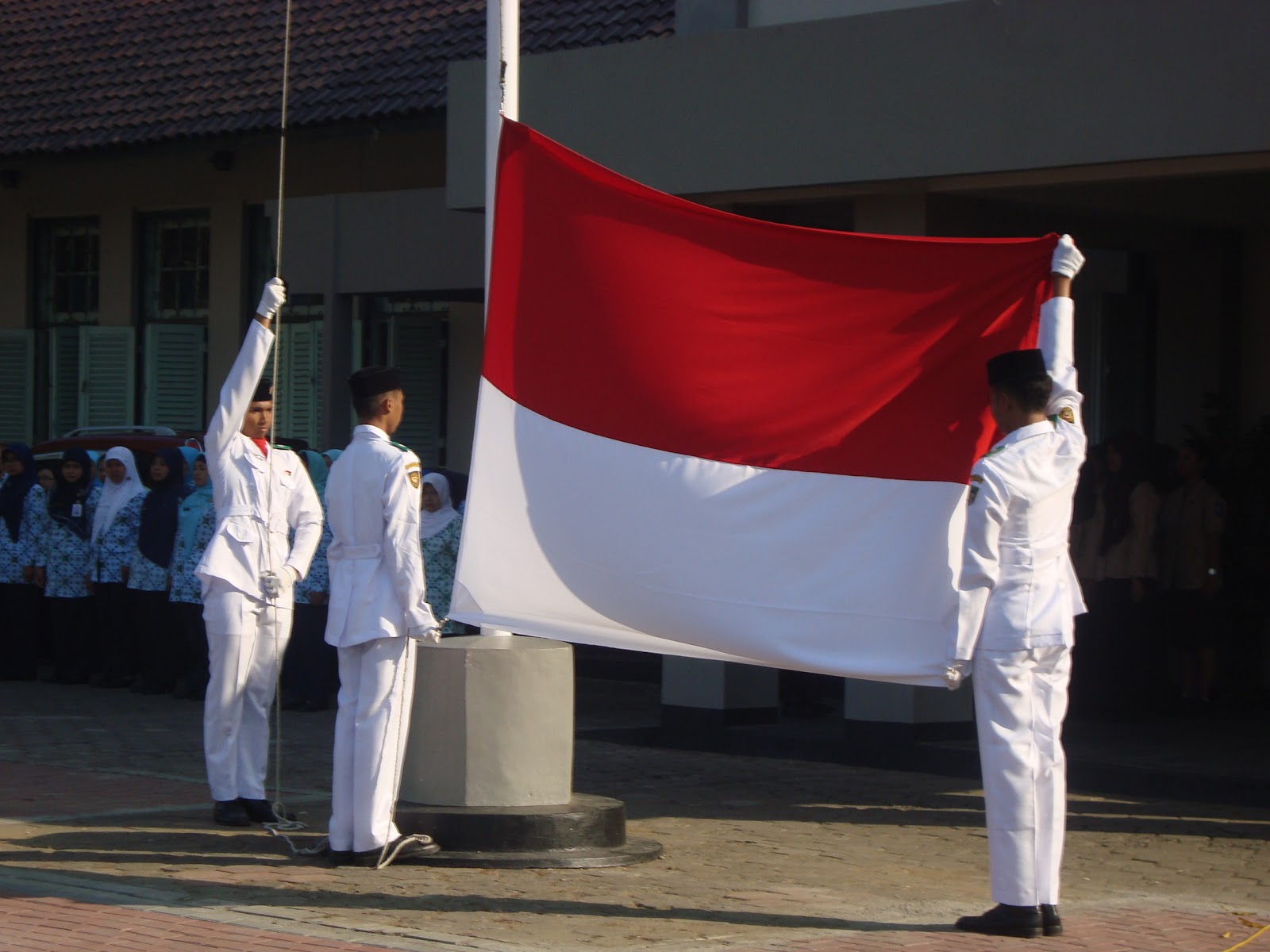 PASPARA SMADA Upacara Hari Kemerdekaan RI Ke67 SMAN 2