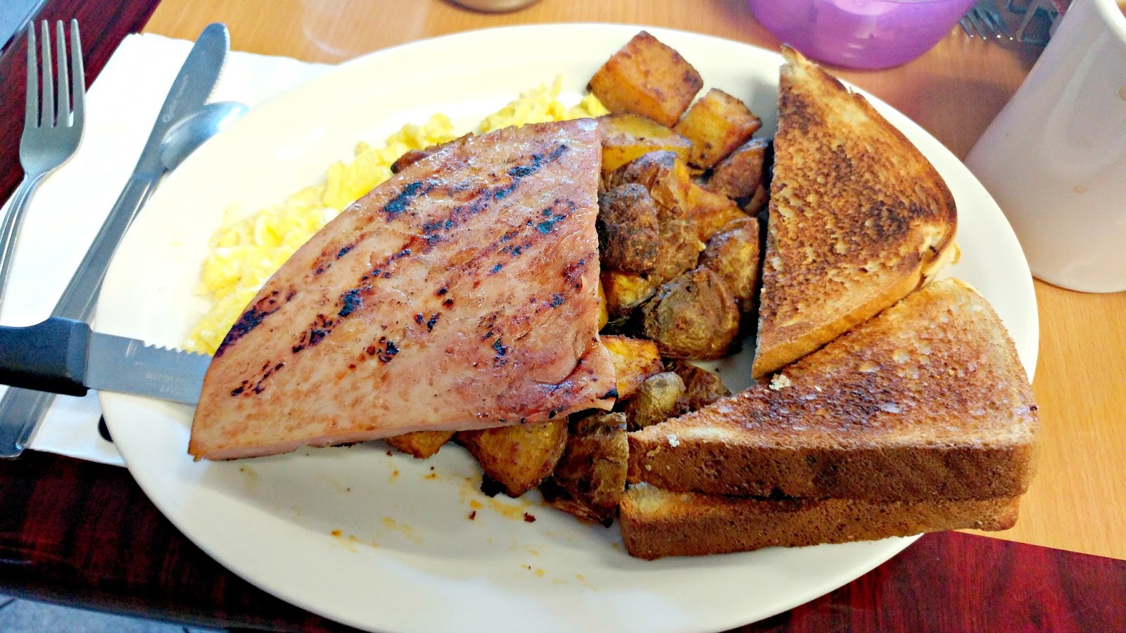 MamiEggroll Sunday Brunch at Connector Cafe in Lowell