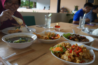 Selamat makan di Juara Ayam dan Seafood Pontianak Selamat makan di Juara Ayam dan Seafood Pontianak