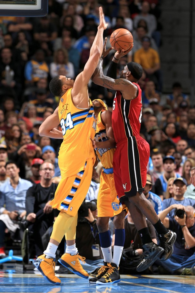 En Tha Realm Of Madness: November 2012