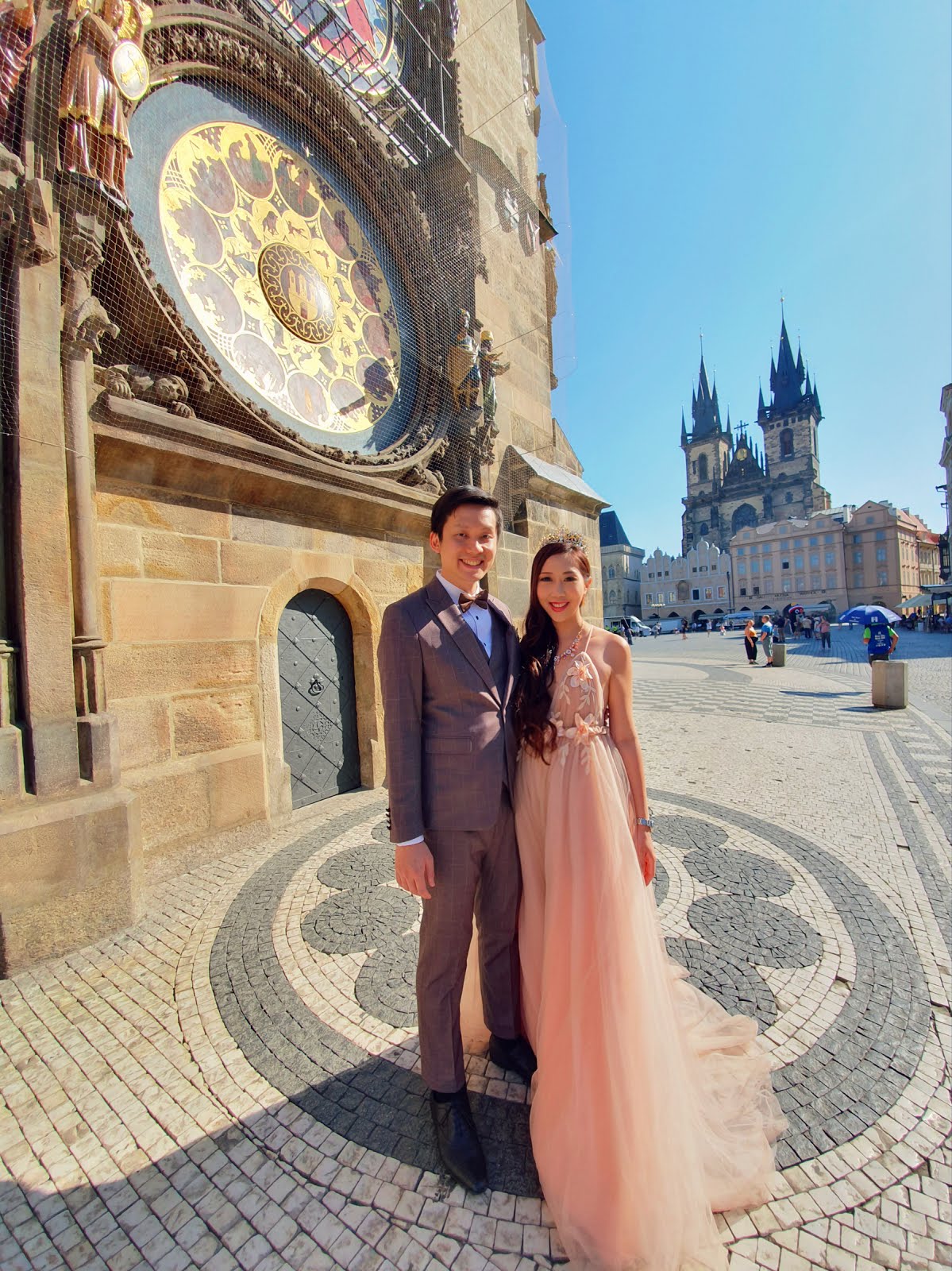 Dr VT & Sara Shantelle Lim's Pre Wedding Photos & Videos taken in PRAGUE CZECH REPUBLIC
