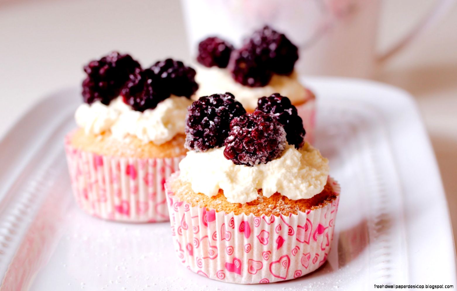 Cupcakes Berries And Cream Hd Wallpaper  Wallpaper List