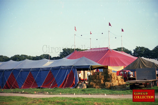 Cirkus Benneweis 1973 Photo Hubert Tièche    Collection Philippe Ros