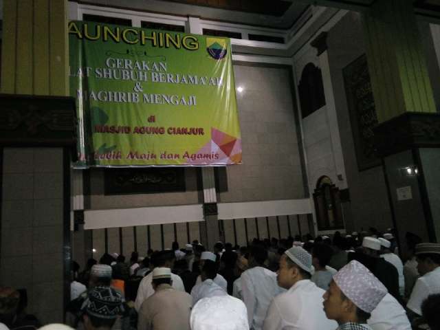 Launching Gerakan Shubuh Berjamaah dan Magrib Mengaji Launching Gerakan Shubuh Berjamaah dan Magrib Mengaji