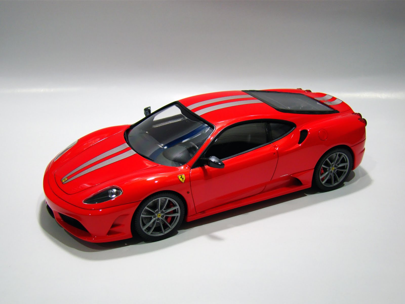 ABSOLUTModeling Ferrari F430 Scuderia