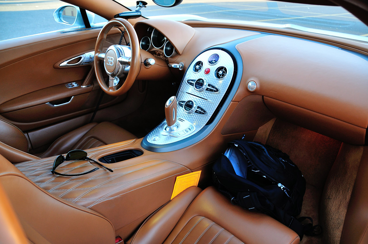 Bugatti Veyron 16 4 super Sport салон