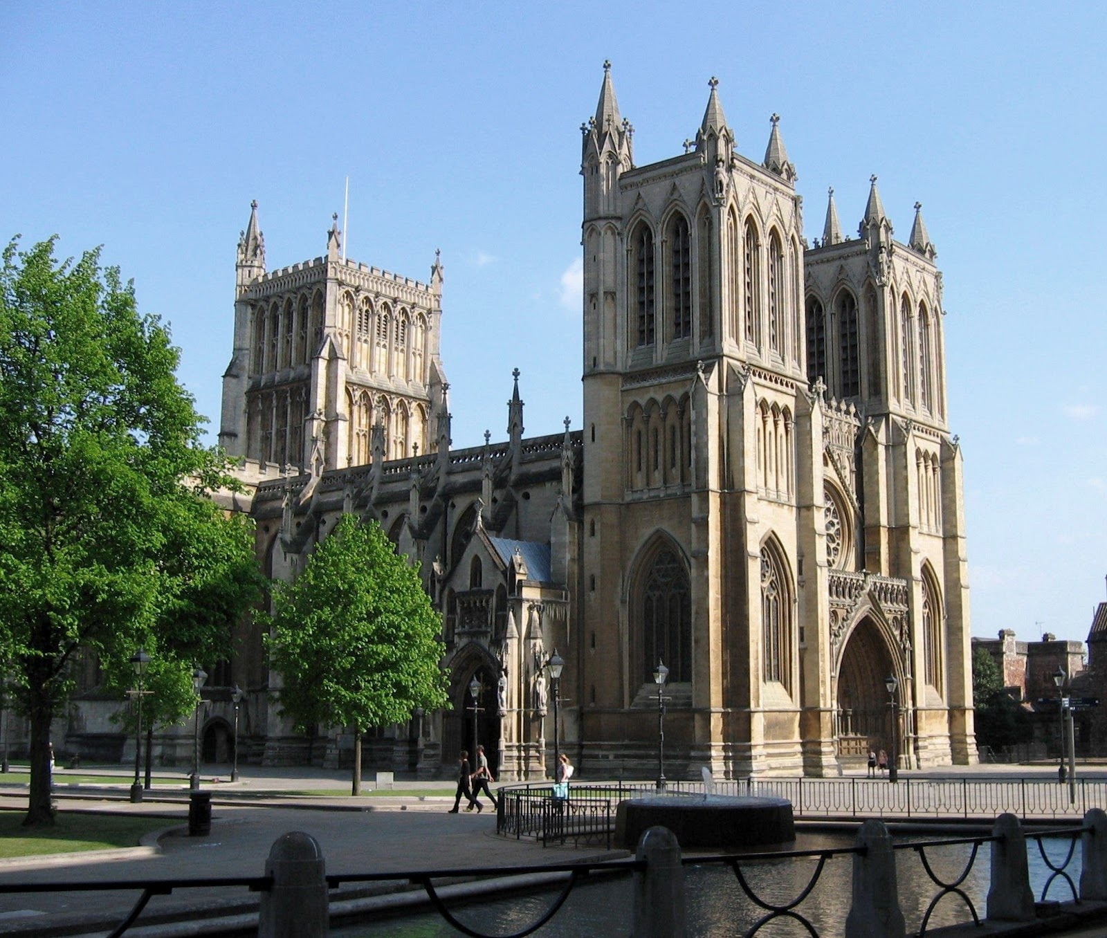 бристо. кофе bristot в зернах. графство бристоль. бристоль город в великобритании. старый порт бристоль.