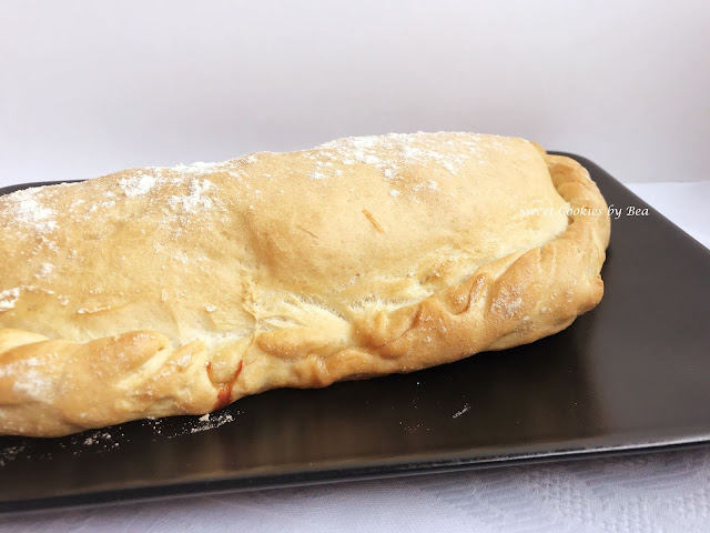 Calzone de trigueros y habitas con cabrales