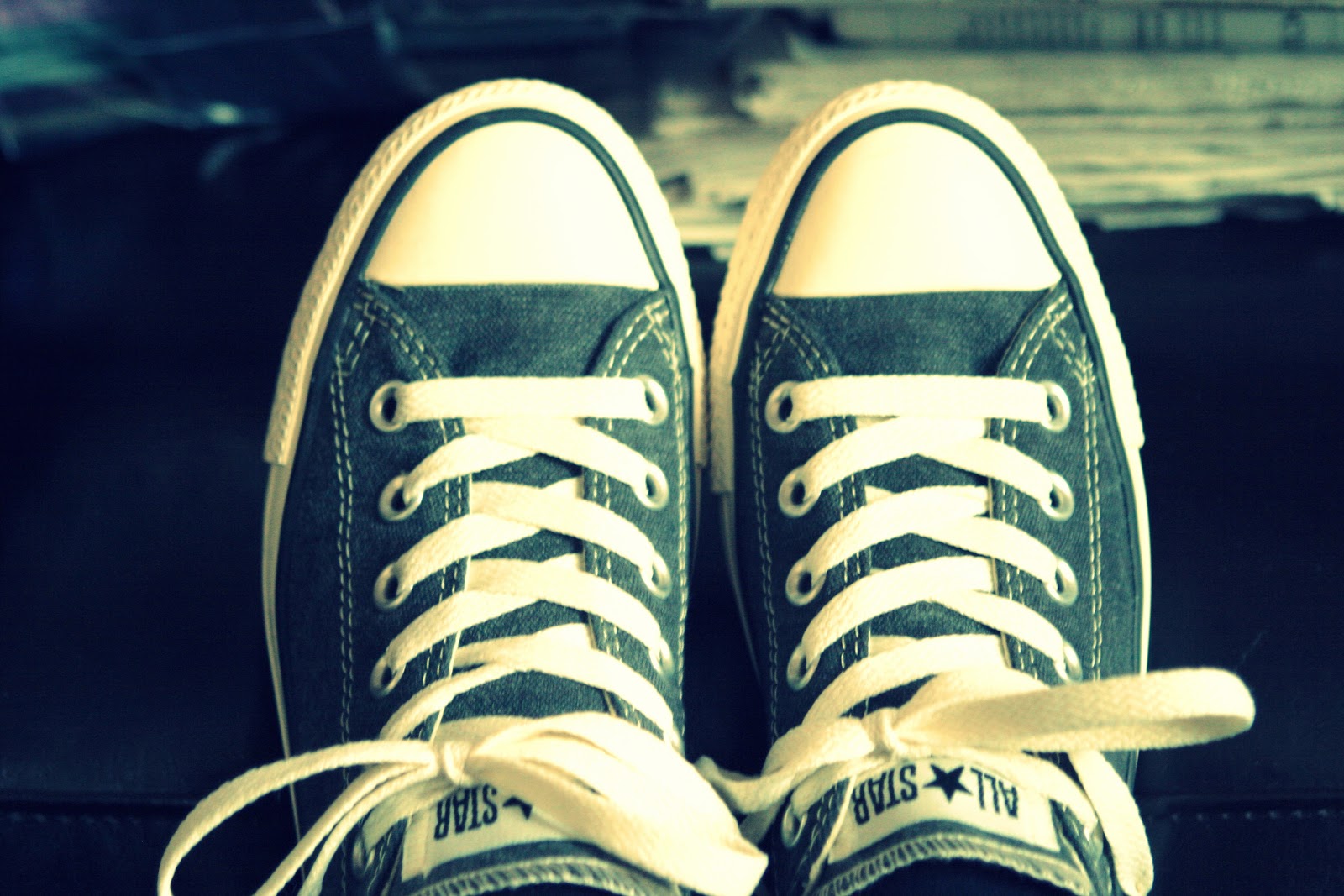 chucks mens