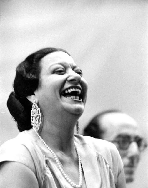اذاعة كوكب الشرق ام كلثوم بث مباشر راديو ام كلثوم على مدار اليوم بدون توقف Om Kalthoum كافي ويب