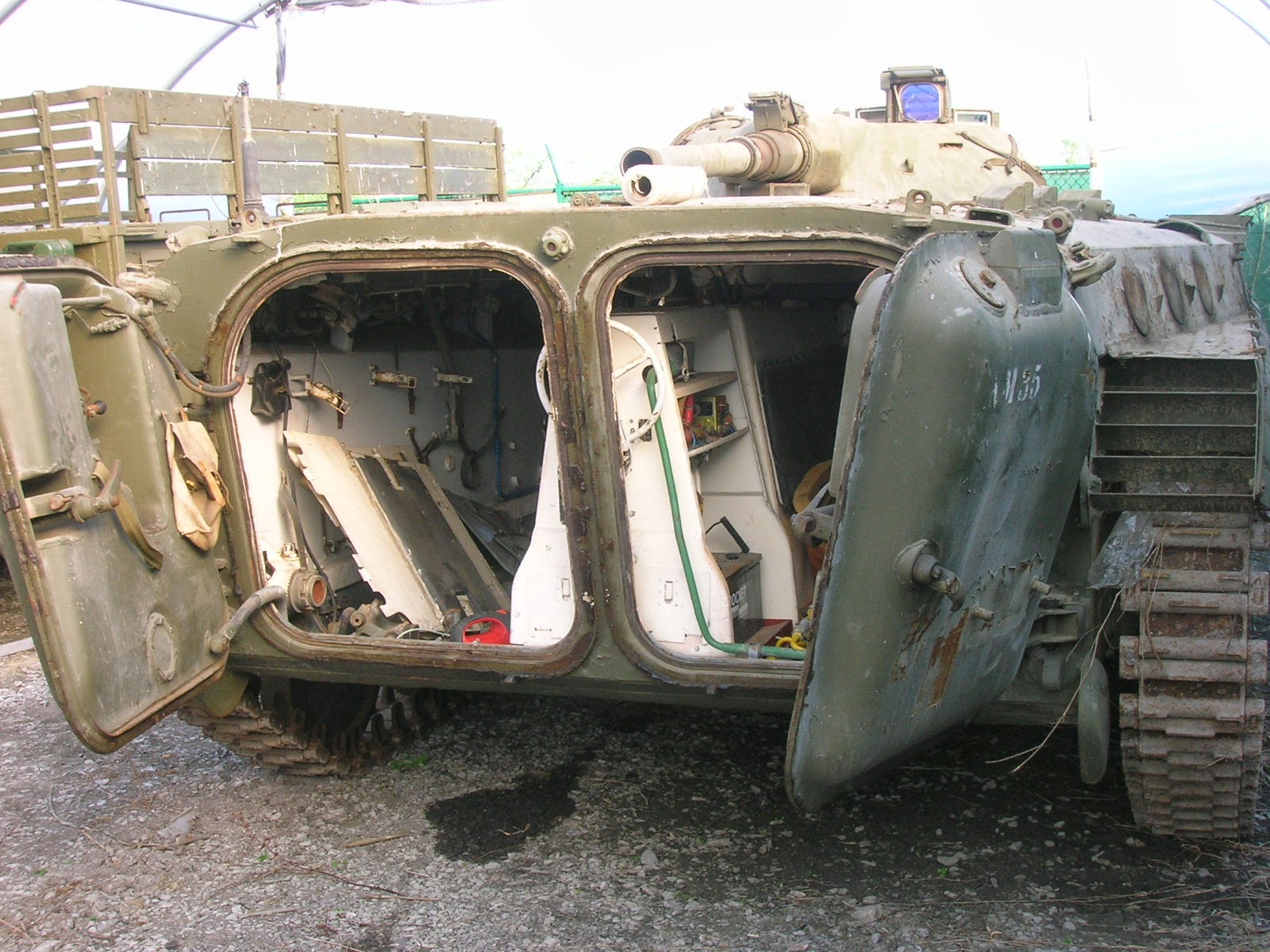 VINTAGE MILITARY VEHICLE SALES AND RESTORATION HUNGARY HUNGARIAN